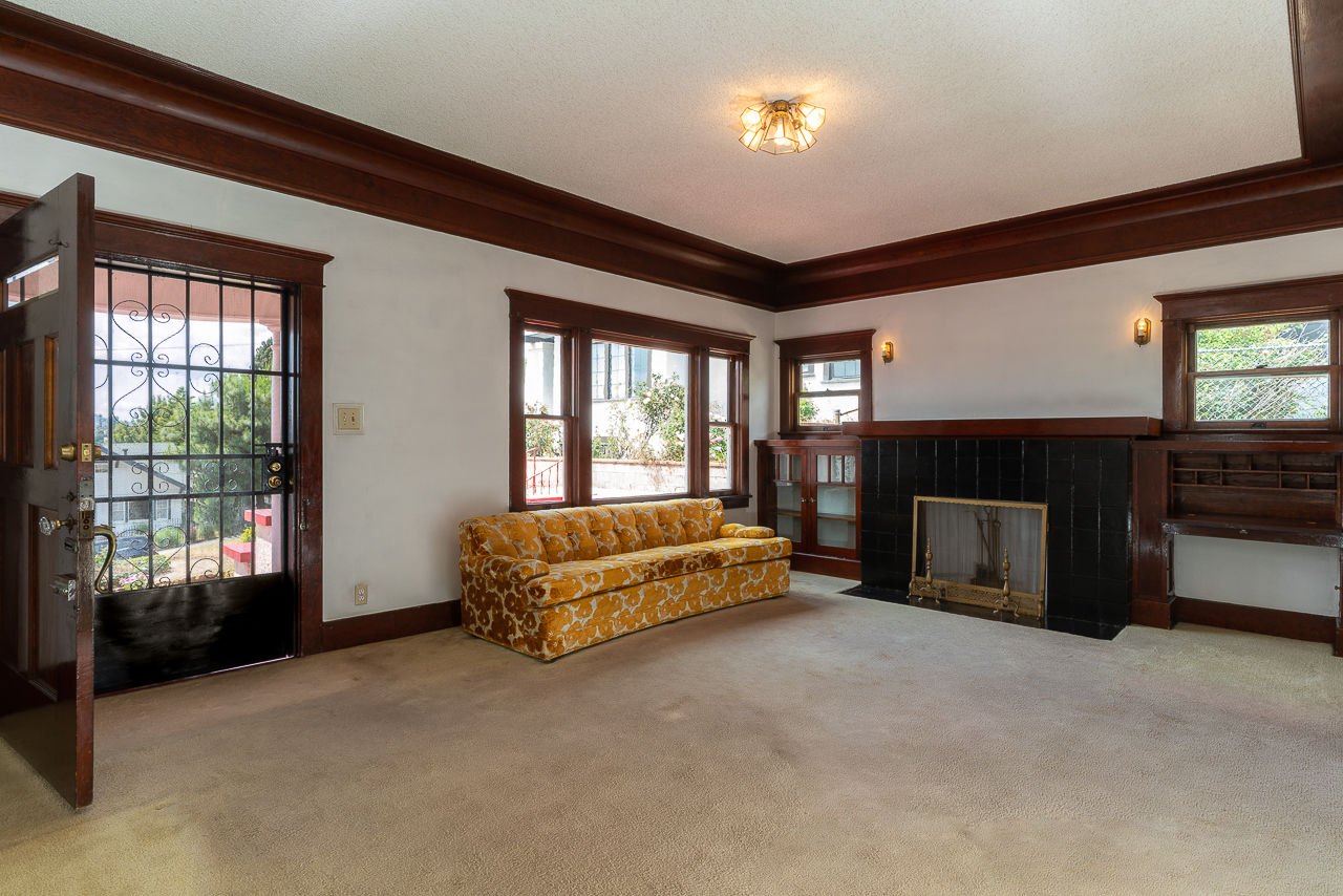 egpimaging_1108Coronado_016_MLS.jpg